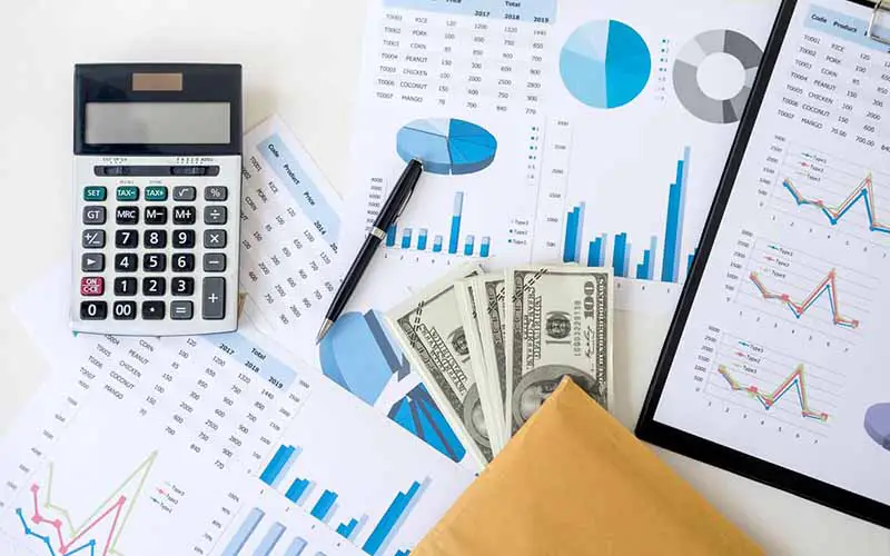 رشته حسابداری: در مسیر مدیریت مالی و موفقیت