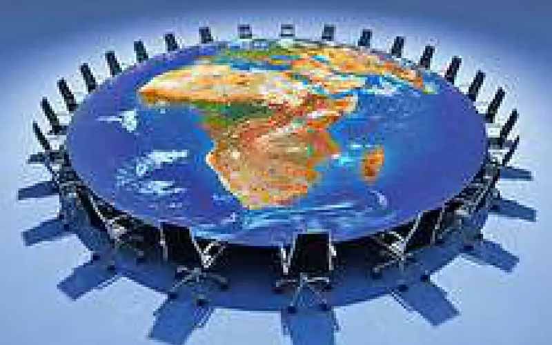 رشته علوم سیاسی: تحلیل قدرت و سیاست